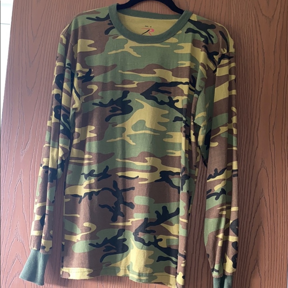 Camo print long sleeve tee